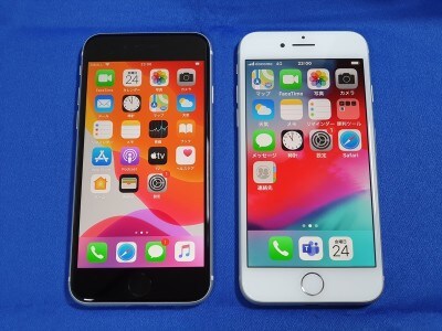 第2世代iPhone SE（左）とiPhone 8（右）