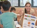 2020年度、小学校の英語必修化！中学年は外国語活動を、高学年から教科へ