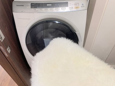 ムートンラグも洗濯機で洗える。