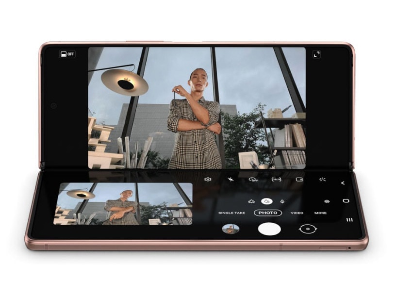 折りたたみスマホ「Galaxy Z fold2 5G」を家電のプロが評価！ 動画や