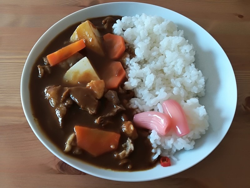 おとなの大盛カレー中辛60個セット。たっぷり250㌘ 業務スーパーのレトルトカレー「おとなの大盛カレー」中辛は1食