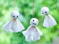 てるてる坊主は本来、顔を書かない？逆さまにつるすと雨乞い？起源や由来、効果的なつるし方