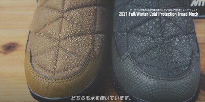 どちらも水を弾いています。