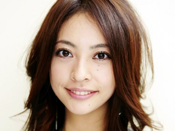 自分でできる！ 究極のフェミニン巻き髪