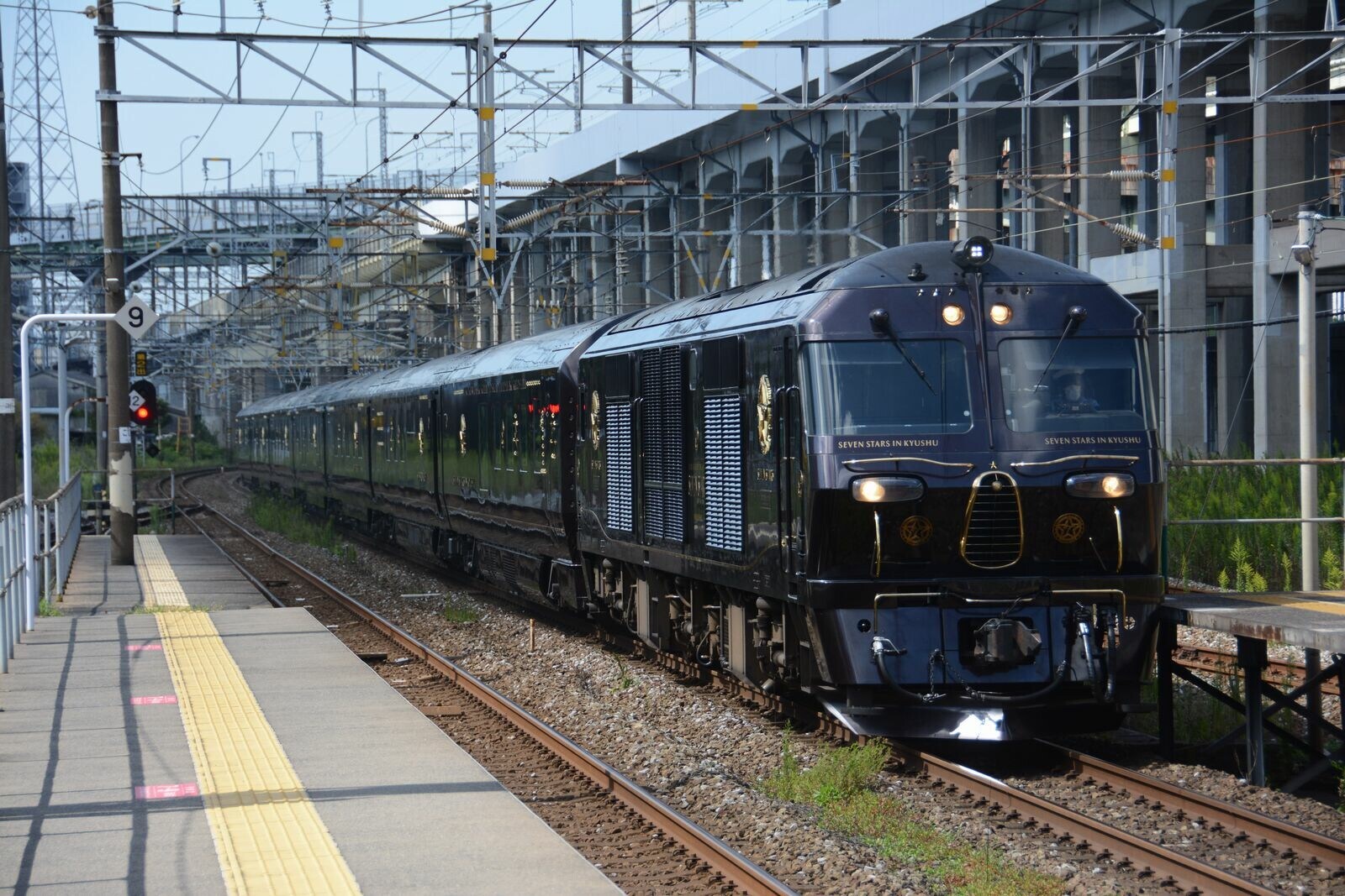 ななつ星　鉄道写真 夕陽に向かって走る「ななつ星in九州」 #ななつ星_in_九州