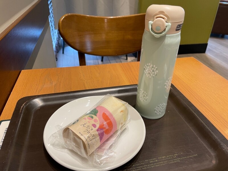 スタバのマイボトルはなんでもいい？普通の水筒に入れてもらう頼み方