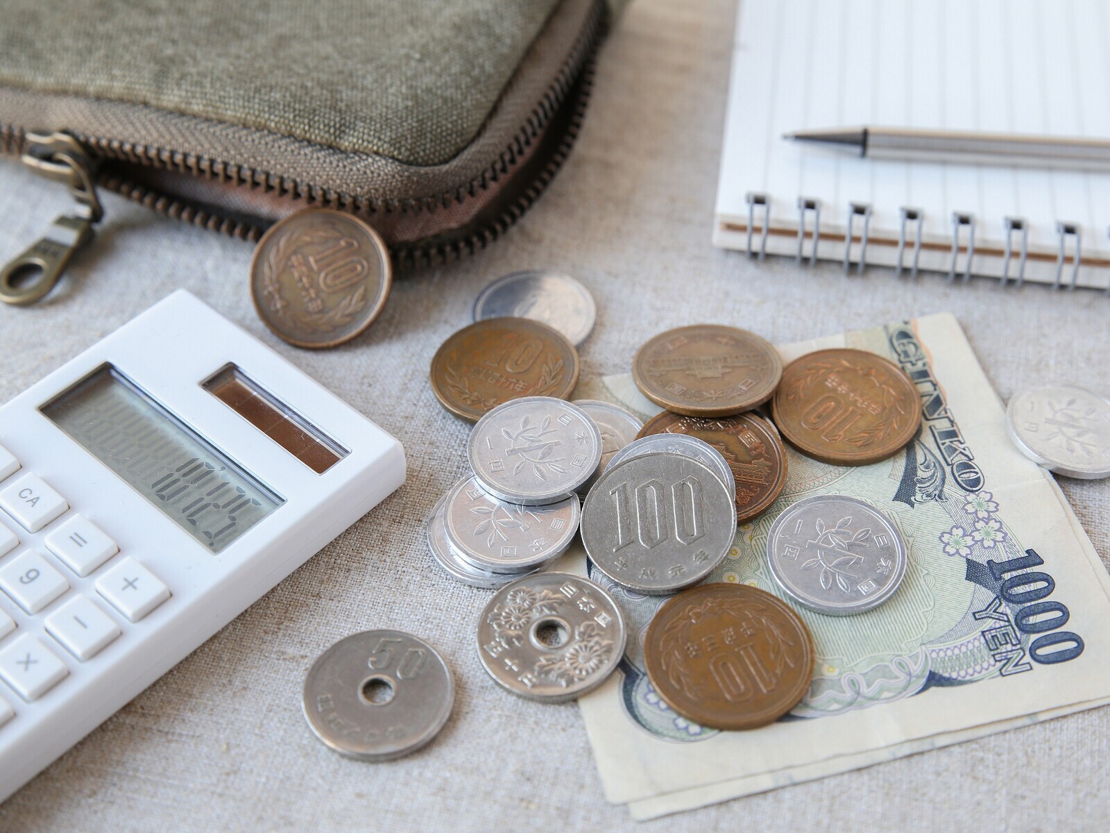 デジタル時代に、100円玉、50円玉、10円玉を持ち歩くとお金持ち体質に [気になるあの人にお金突撃インタビュー] All About