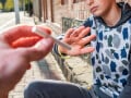 小学生が大麻使用？未成年の逮捕者も…薬物乱用の危険性をどう伝えるべきか