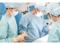医師の手術着の色はなぜ青や緑？白衣ではない理由【色彩学から解説】