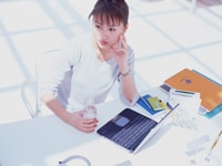 頑張る女性