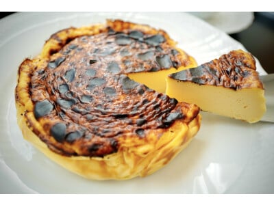 バスク風チーズケーキレシピ…オーブントースターで作る【材料4つ】