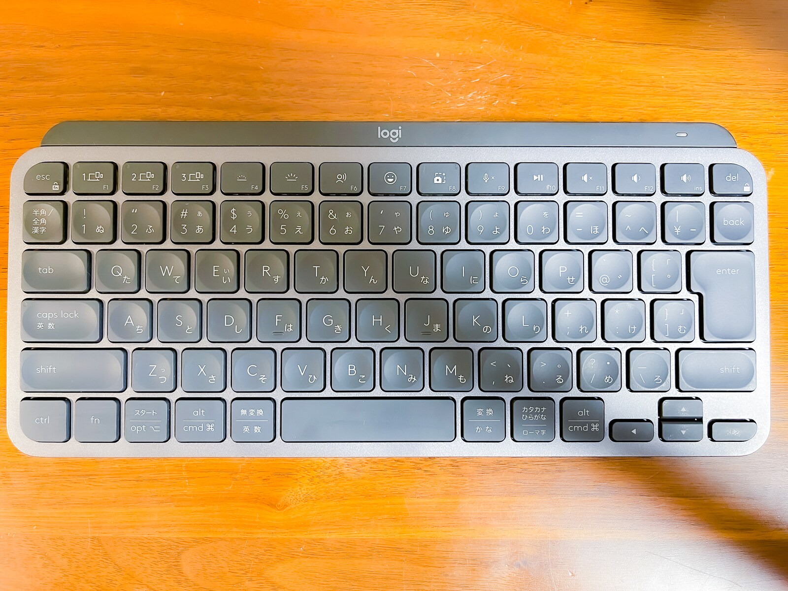 Logicoolのキーボード「MX Keys Mini」レビュー、iPhoneで文章を Logicoolのキーボード「MX Keys Mini」レビュー、iPhoneで文章を