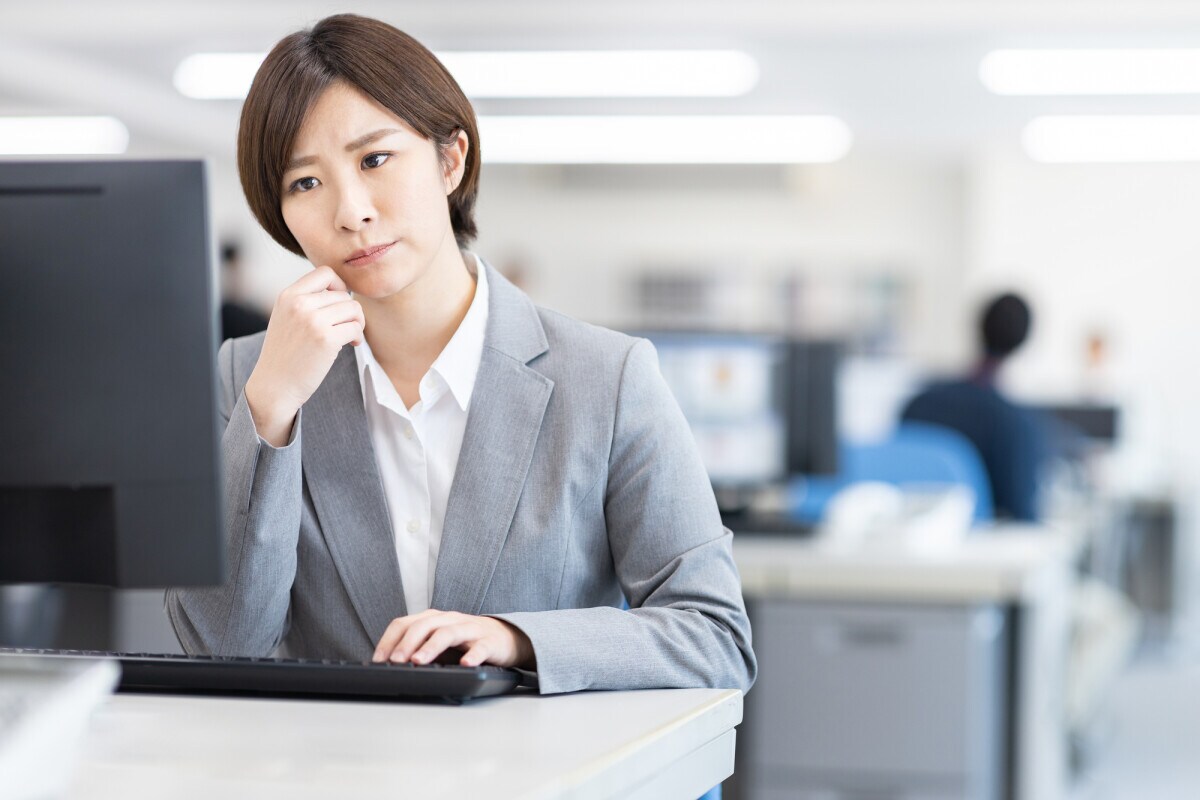 年金を月10万円もらえるのは、現役時代にどのぐらいの収入がある人ですか？