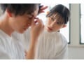 「勃起はするけど途中で萎える」中折れED、年代別の原因と対処法