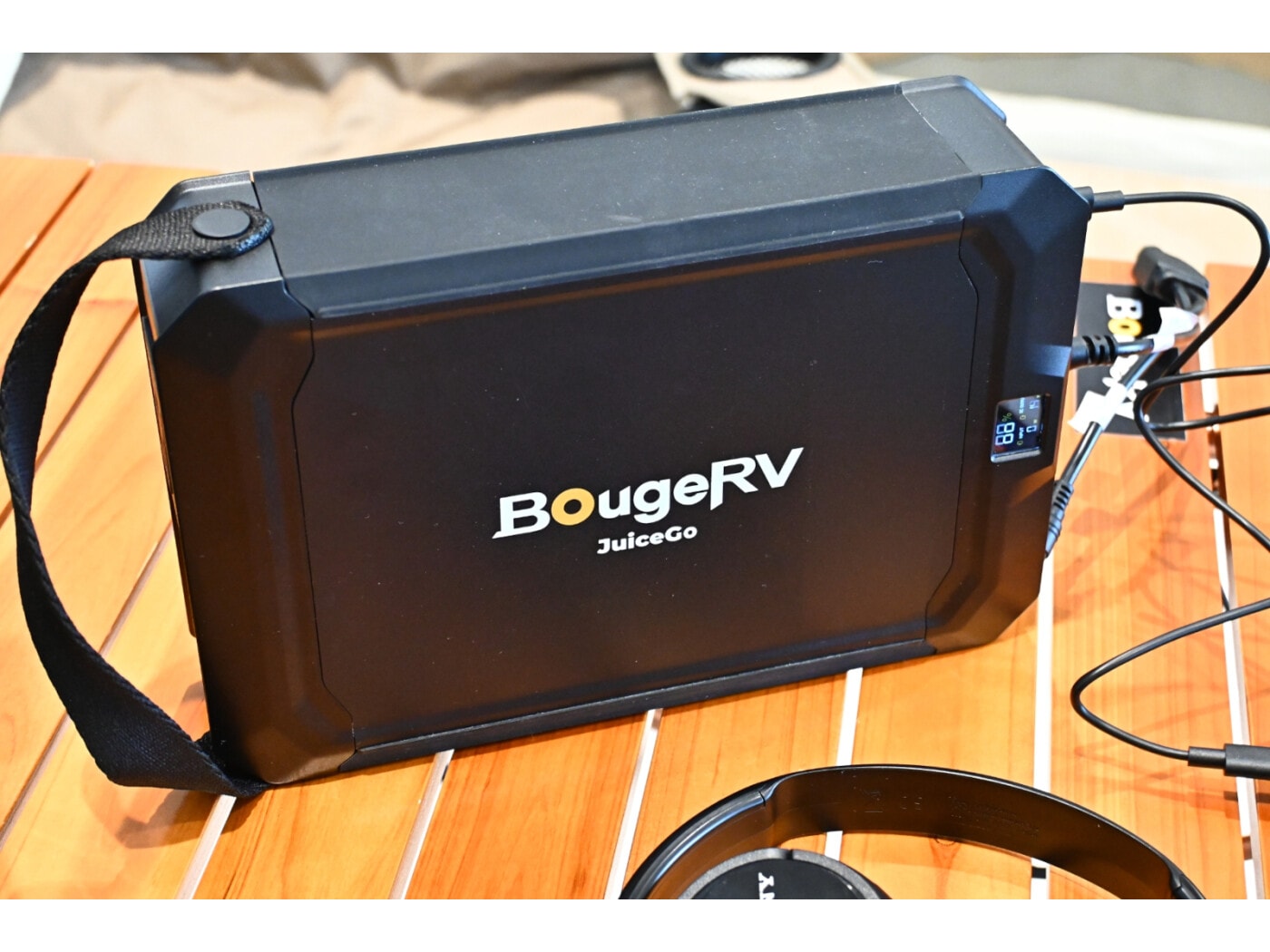 かばんに入る超小型ポータブル電源「BougeRV JuiceGo」は防災