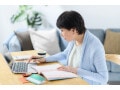 65歳・元公務員「老後資金は1000万円あればいい」と語る女性が預貯金以外に備えていたこと