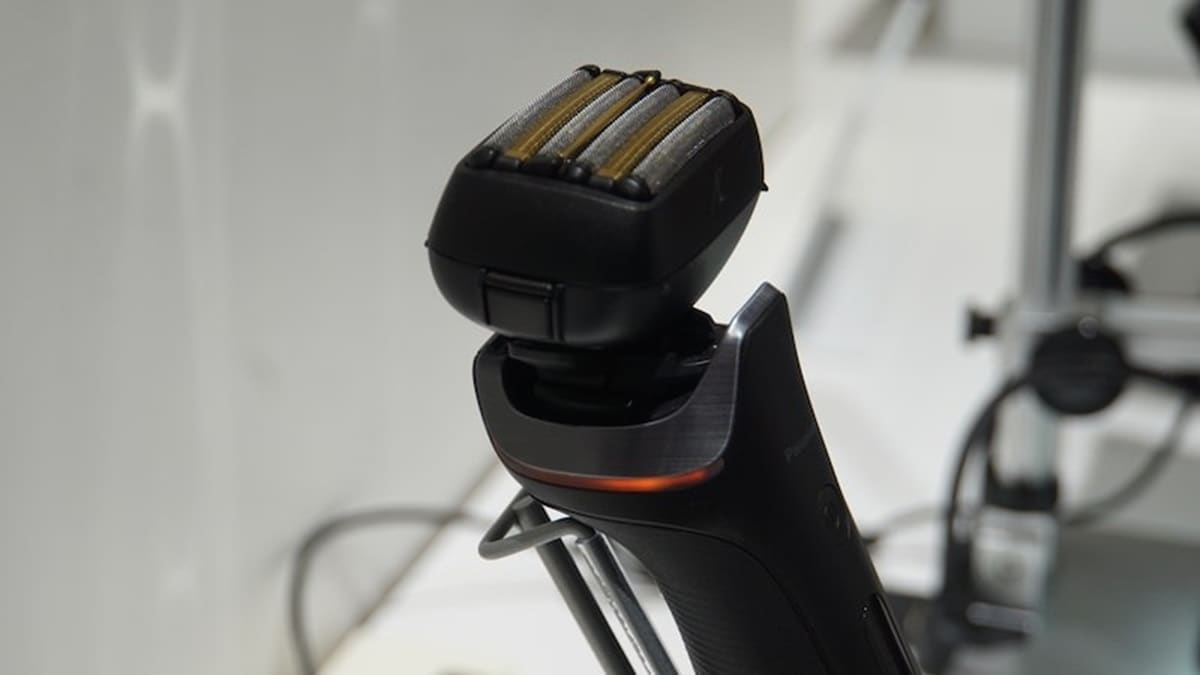 新「ラムダッシュPRO 6枚刃」はどこが進化した？ ヒゲを剃って分かった