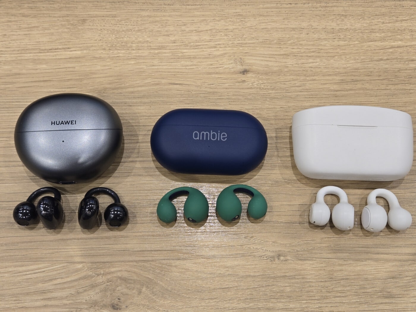 口紅デザインの完全ワイヤレスイヤホン「HUAWEI FreeBuds