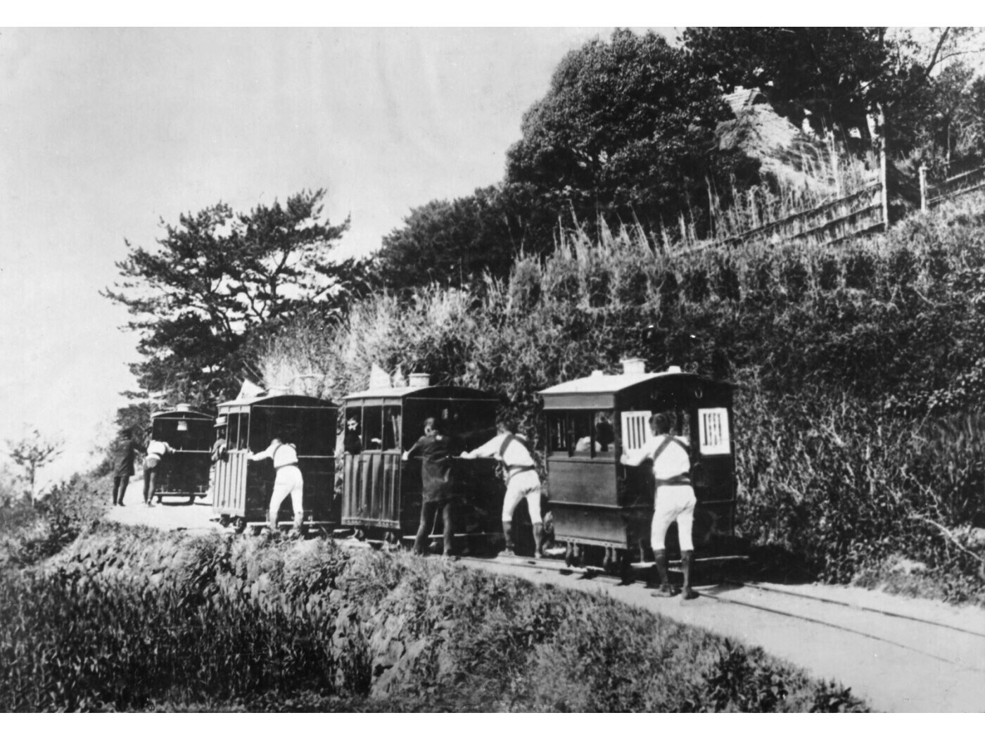 8 明治古写真 熱海人車鉄道 姫路城 神戸 須磨 汽車等 16枚 青木槐三の山陽線物語