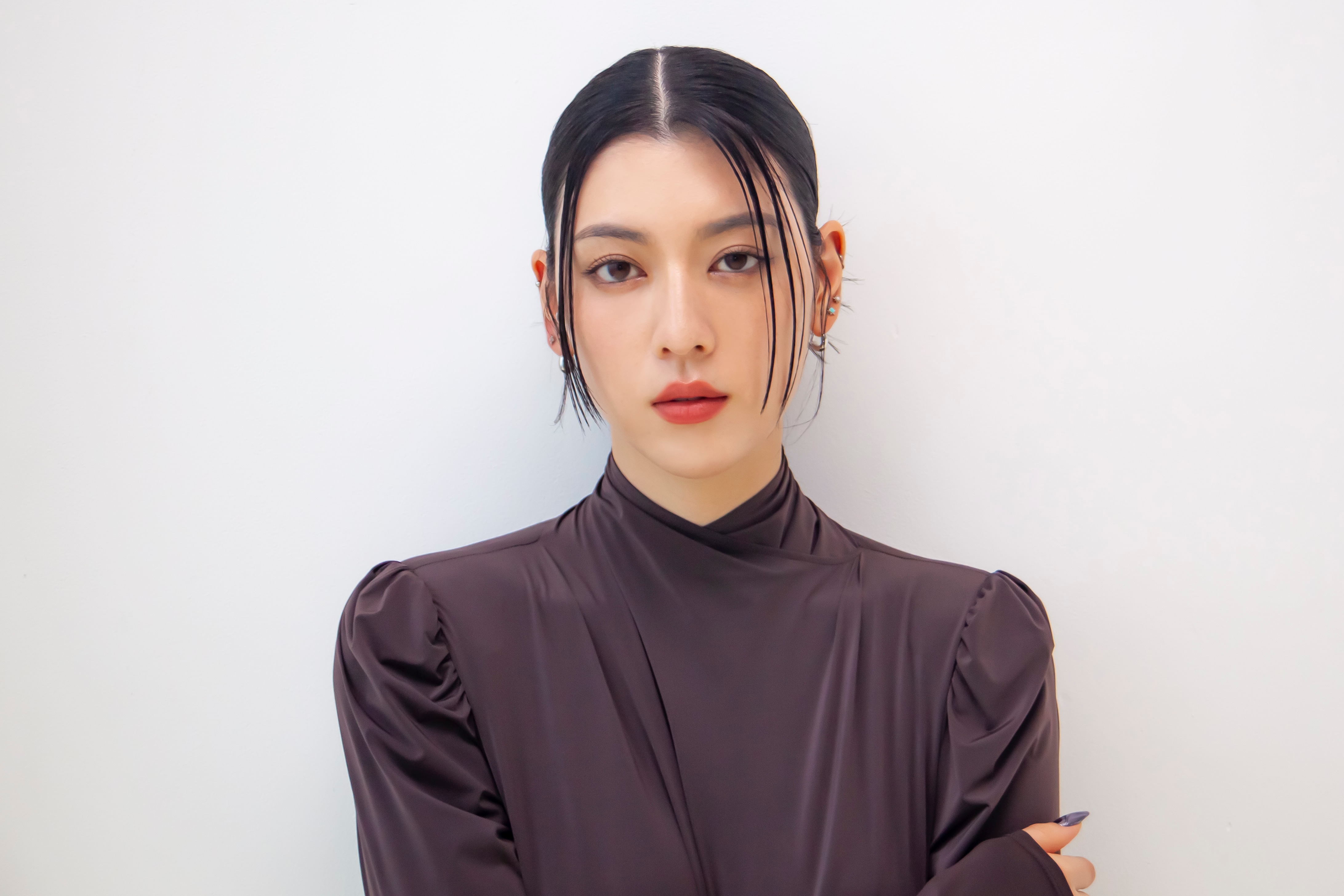 本 心 三吉彩花 なぜ