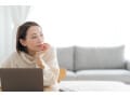 49歳・年収100万円パート女性「積立投資を始めたのは失敗だったかなとも」全世界株式とS&P500に約1年間積み立てて感じたこと