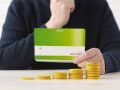 年収200万円の人は、将来年金をいくらもらえる？【2025年度】