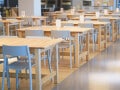 「とんでもないもの」を食べ歩き……ショッピング中に目撃した「外国人旅行者の衝撃行動」