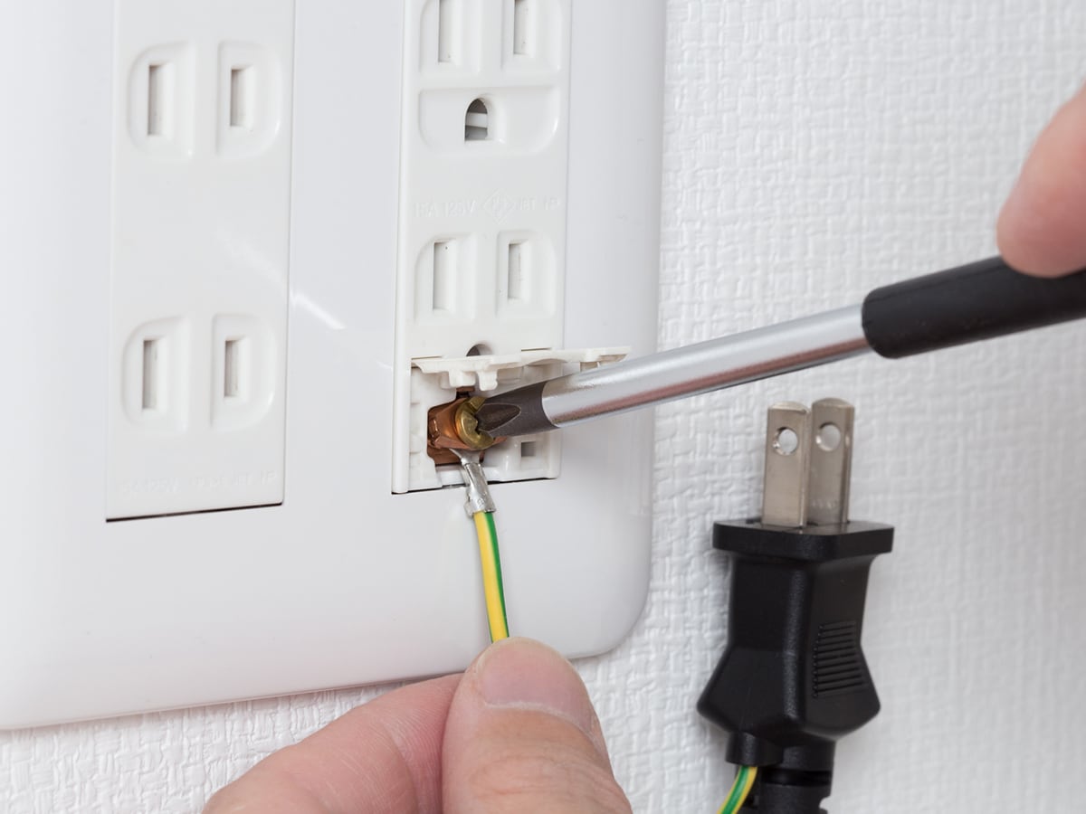 電子レンジのアース線の付け方｜端子なし対策と危険性の真相