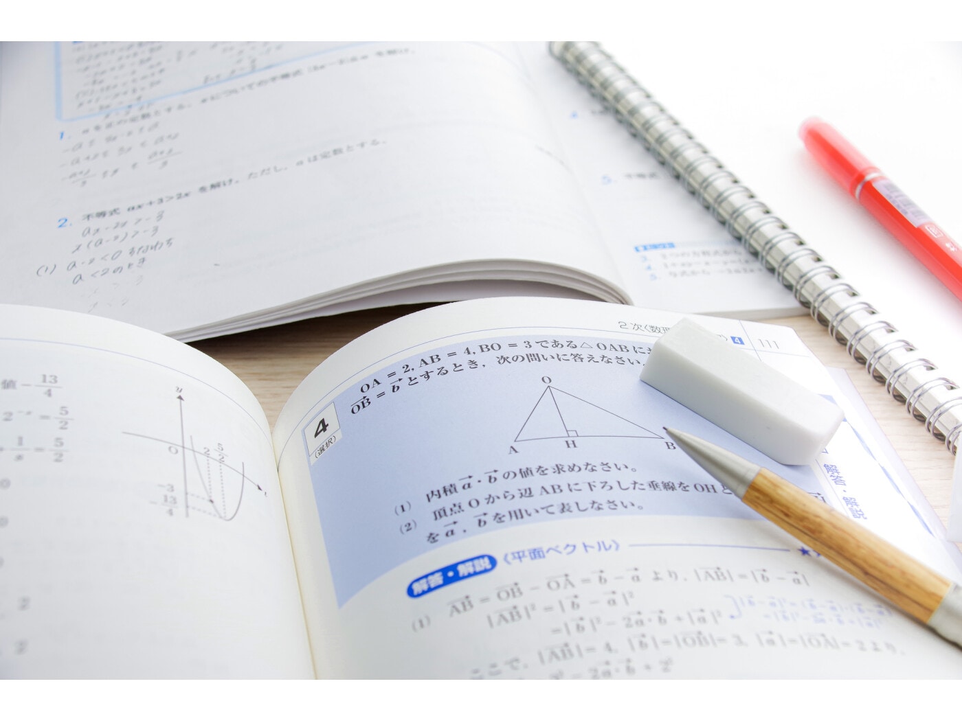 早稲アカ、SAPIX逆転のカギは教材!? 「中学受験」大手4塾の教材