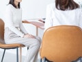 DVが心に残す傷跡……トラウマとPTSD回復に向けた対処法と支援のポイント