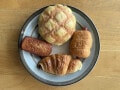コンビニで焼きたてパンの味が楽しめる！【セブンカフェベーカリー】パンと焼菓子4品を食べてみた