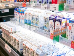 また食品値上げ…8月も1000品目超え。明治、森永乳業、雪印メグミルクの