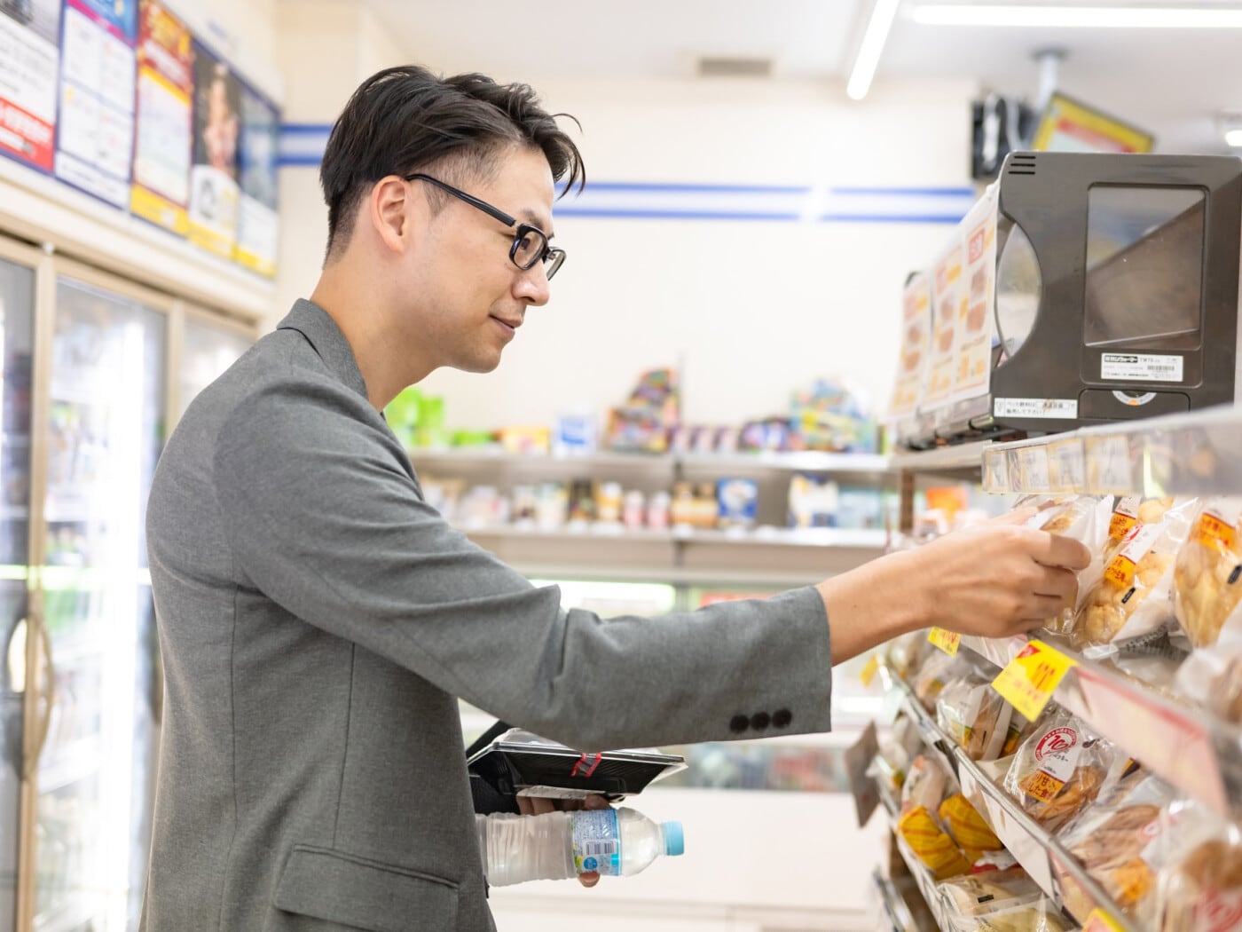 1000円分のQUOカードはコンビニ、マツキヨで使いやすい」32歳男性が