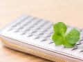 【2026年】財布のカラー＆デザインで金運アップ！ 使い始めにいい「最強開運日」はいつ？