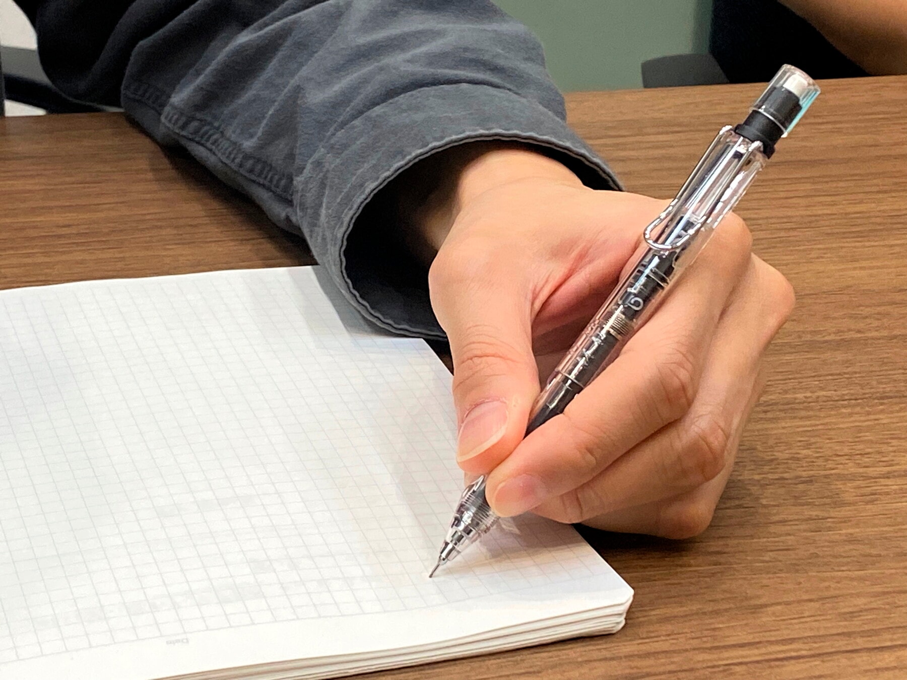 LAMY」のデザインと「クルトガ」の技術を活かしたコラボシャーペンが