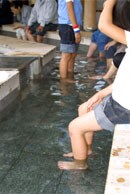 訪湖畔の足湯