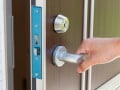 「うわ……」合鍵で19歳娘のアパートにこっそり入った母。目撃した娘の「衝撃の姿」とは