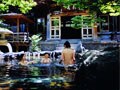 湯田中温泉・老舗の旅館「よろづや」　桃山風呂・大野天風呂の贅に浸る