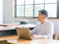 「LINEで知り合った地元の仲間と低料金の昼カラオケを楽しんでいる」66歳・月40万円のきまま年金生活