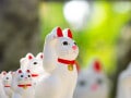 あなたの金運がアップする「縁起物」！ “招き猫”や“金色のダルマ”が運気を上げる理由とは？