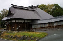 信州秋山郷の秘湯「のよさの里」に泊まる