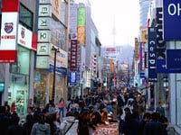 明洞の街