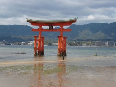 世界遺産、宮島・厳島神社で癒される