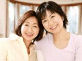 簡単ツボ押しでふっくら明るい目元に