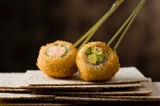 ホテルで味わう大阪名物の串揚げ