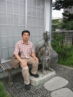 歴史散歩マニアと松尾像