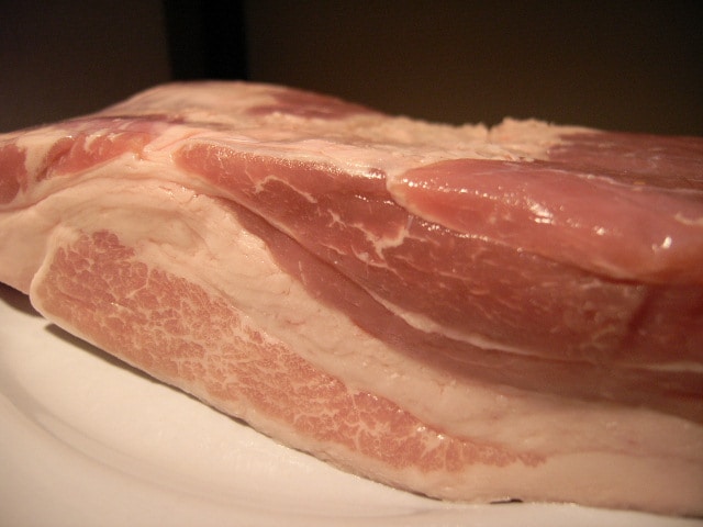 素材が生きている！　柿豚とりんご豚