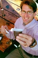 マイレージを巡るおトクだけど、ちょっとあほらしい話　プリン1万2000個で125万マイル!