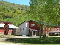 男性ファンを惹きつける時間と環境　物語を持つ宿「ホテルドローム」