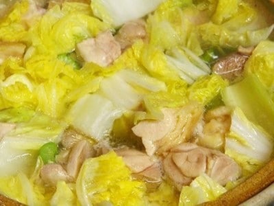 鶏肉とたっぷり白菜の鶏鍋レシピ！美味しい鍋料理の作り方